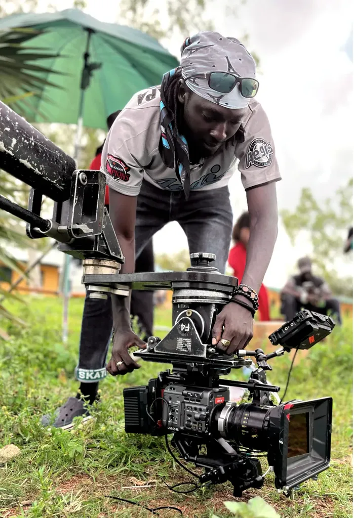 Da'anong Gyang on Set